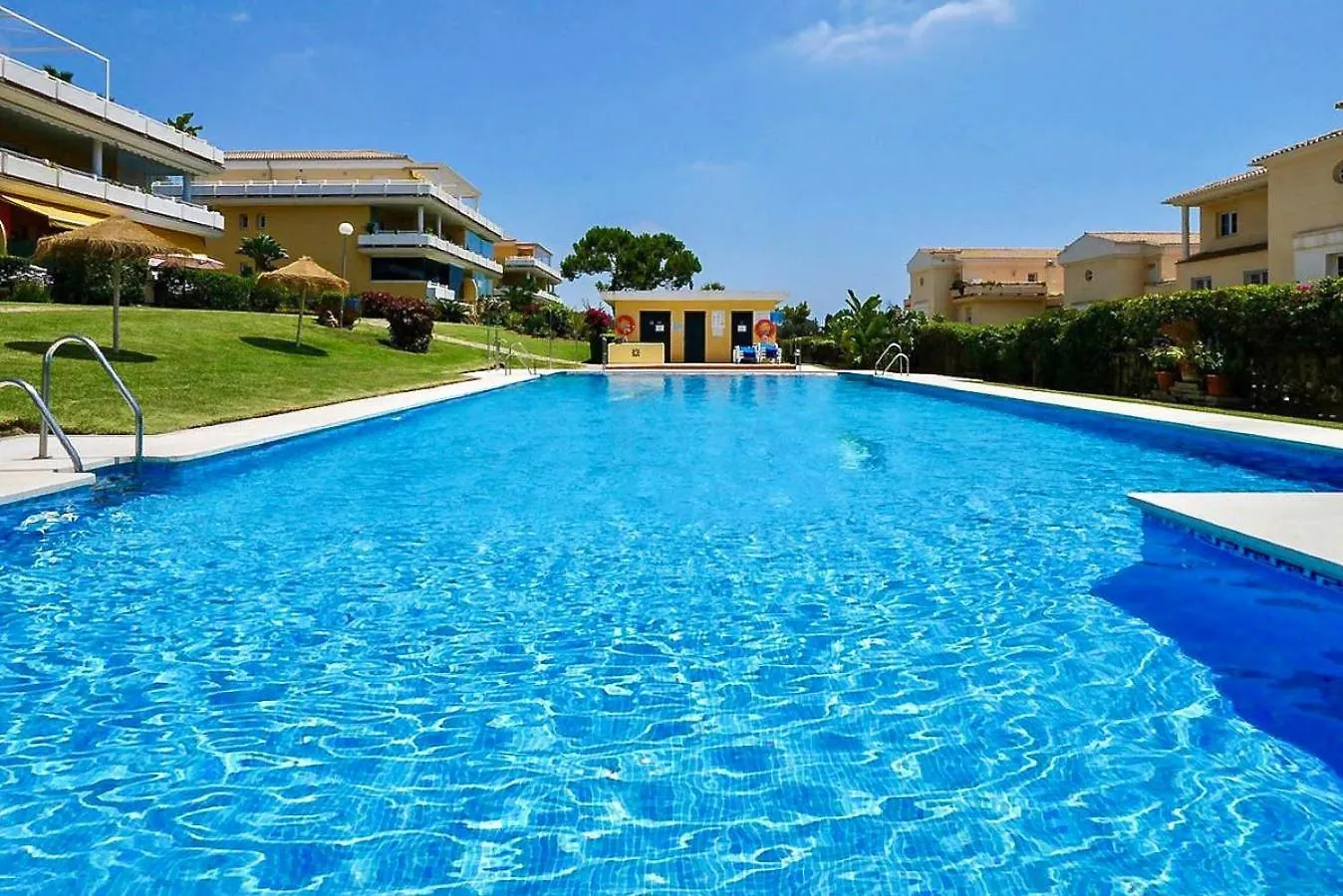 2 Bed Garden Apartment Las Mimosas Cabopino Marbella