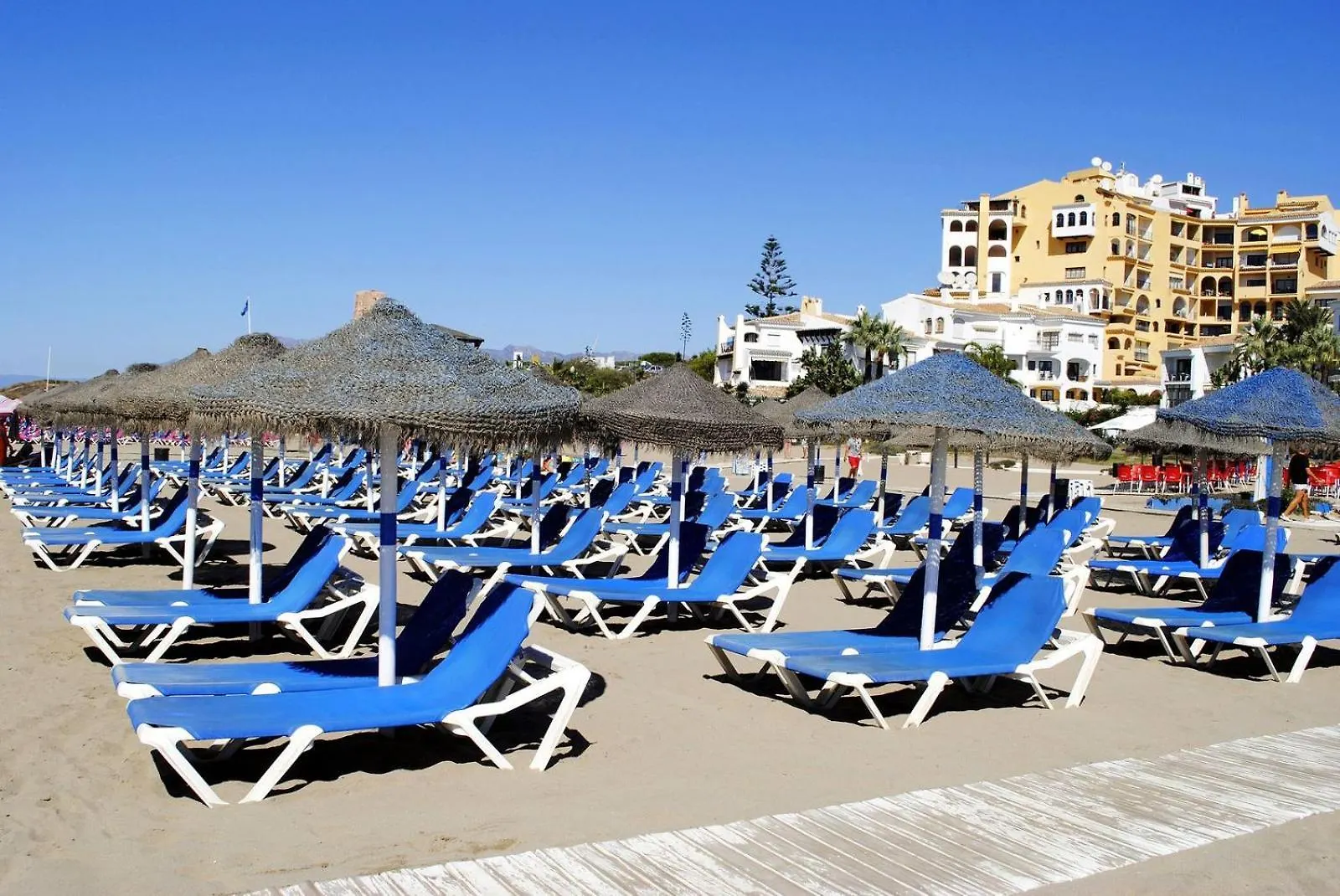 2 Bed Garden Apartment Las Mimosas Cabopino Marbella