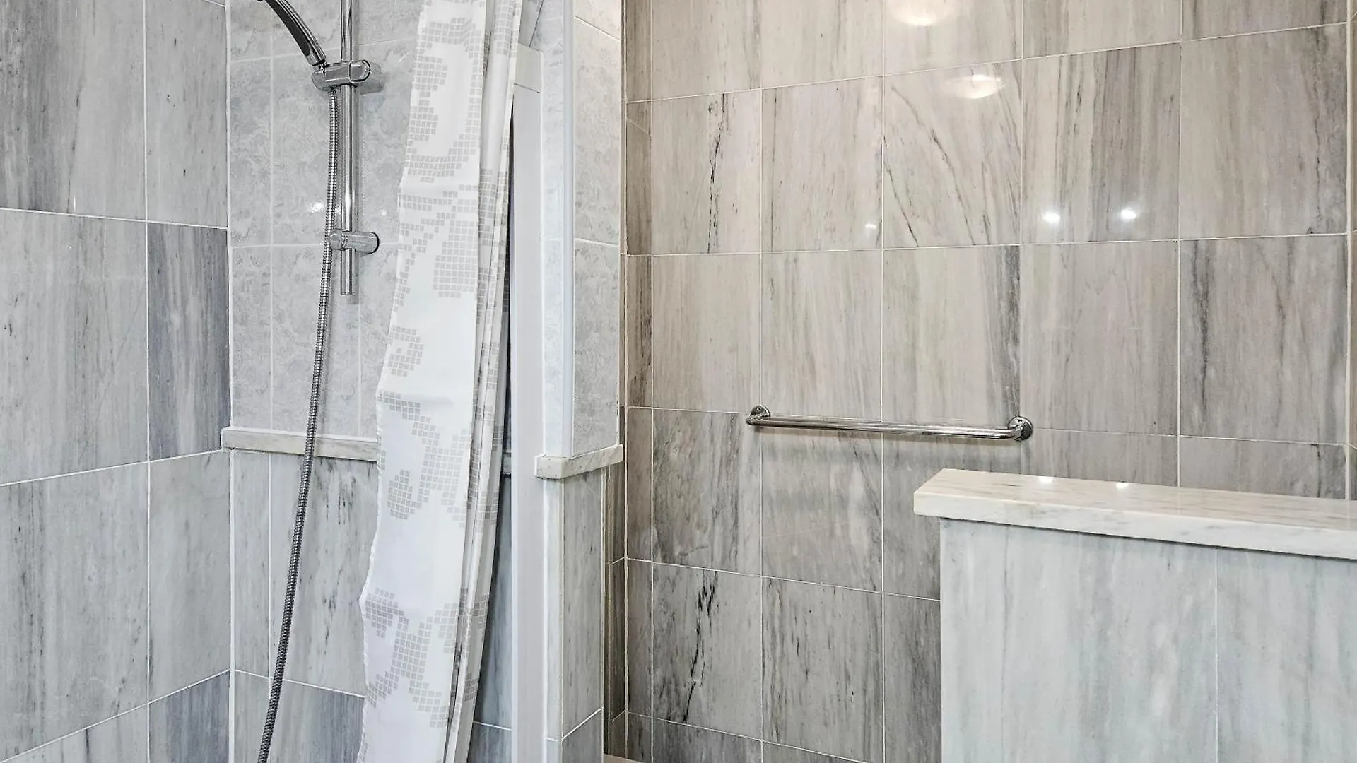 2 Bed Garden Apartment Las Mimosas Cabopino 马尔韦利亚