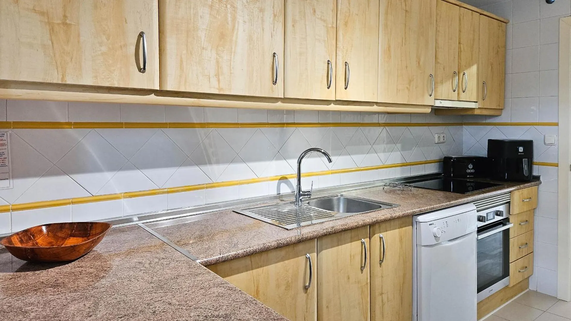 2 Bed Garden Apartment Las Mimosas Cabopino 马尔韦利亚
