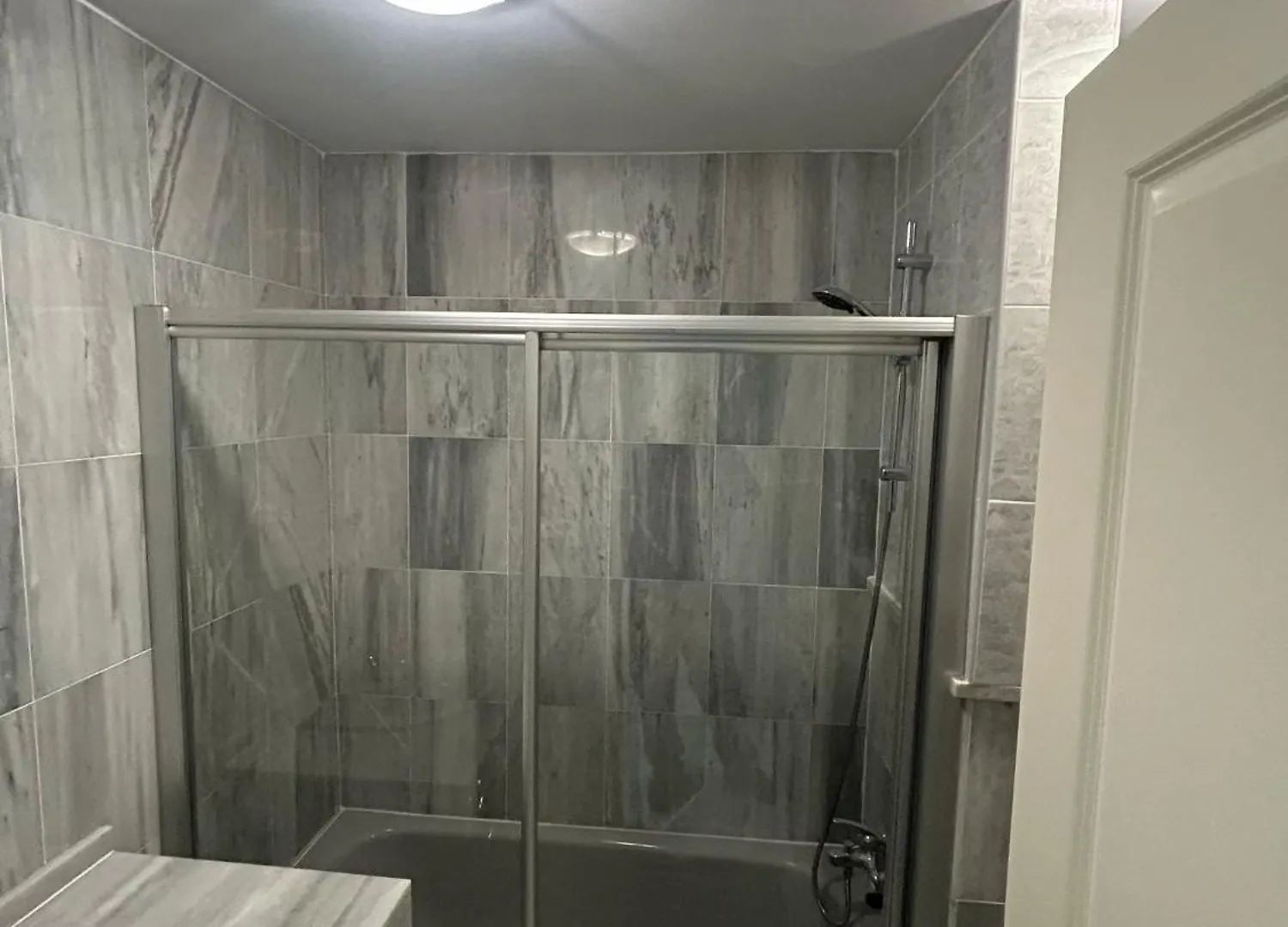 2 Bed Garden Apartment Las Mimosas Cabopino 马尔韦利亚 0*,  西班牙